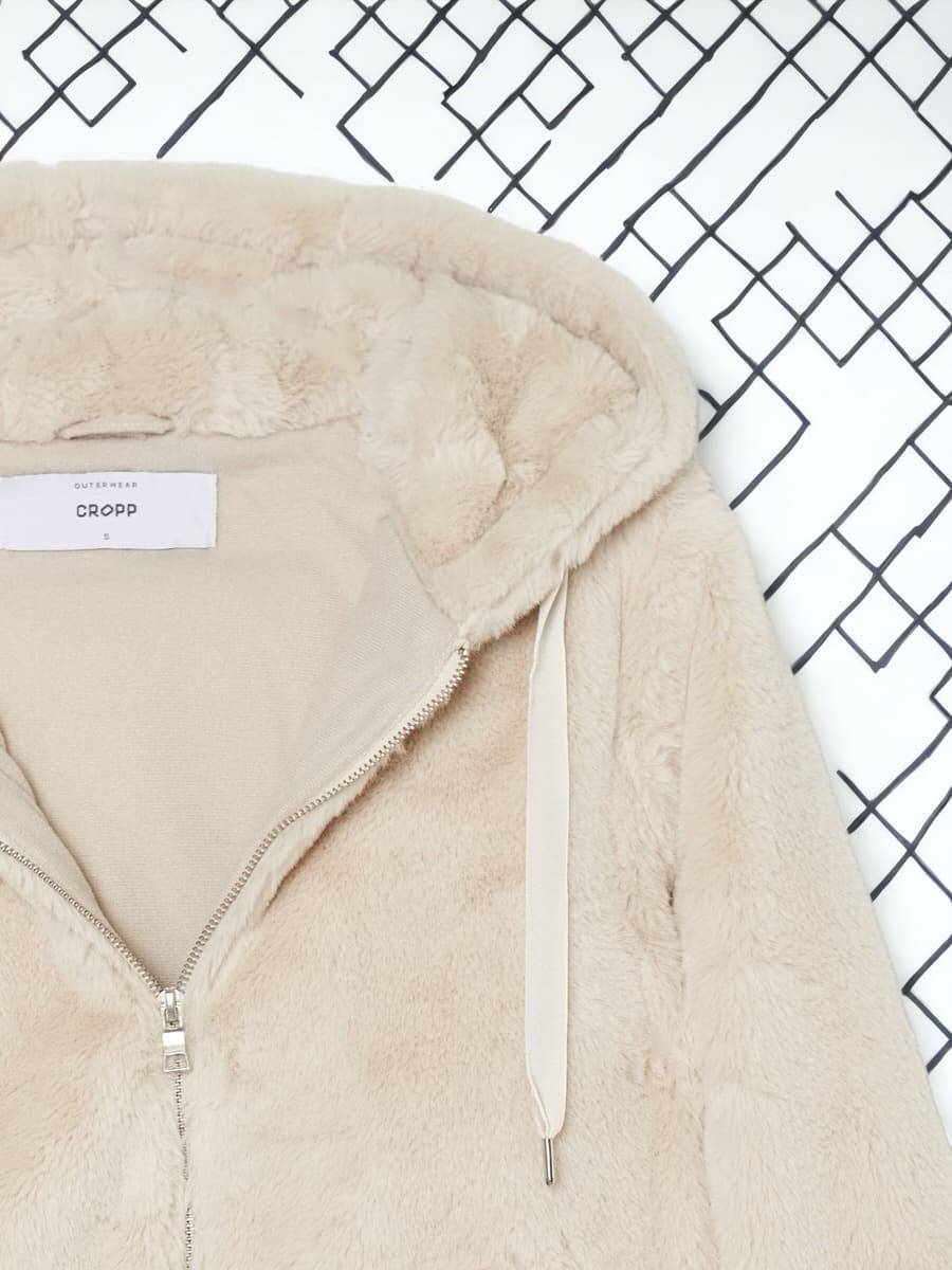 Жіноча куртка "Fur" бежева